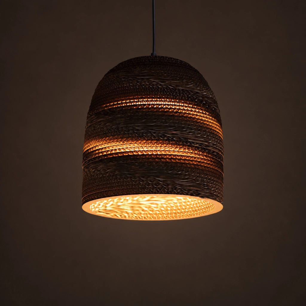 Suspension en papier ondulé allumée, lumière striée