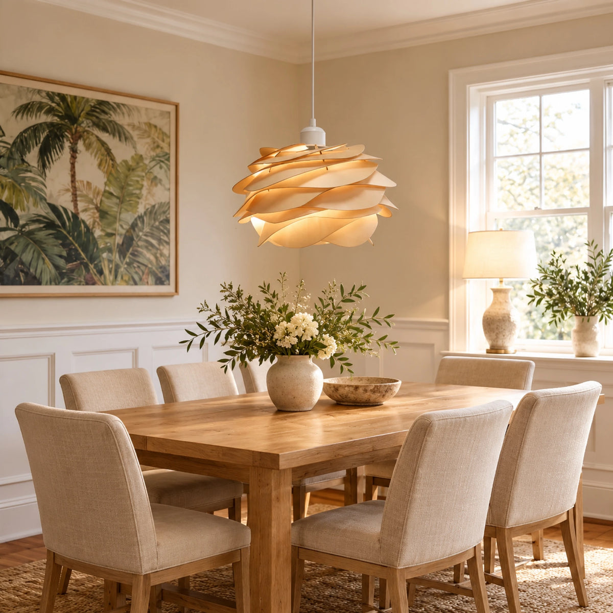 Suspension en bois au-dessus d'une table à manger