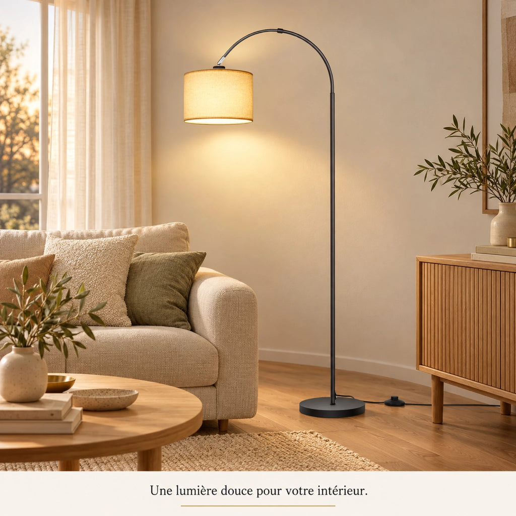 Lampadaire arc dans un intérieur